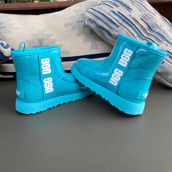 UGG Classic mini clear teal blue WOMEN boot size 5M NEW - Picture 2 of 12